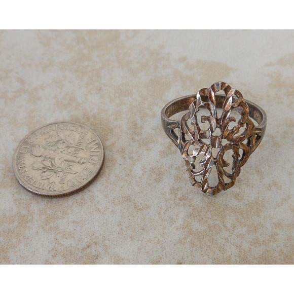 Vintage Sterling Open Work Shield Ring , Size 7 3/4 - Picture 9 of 10